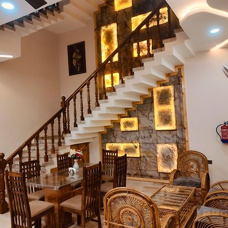 Amritam Palace A Luxury Ac Home Stay Ringas Exteriör bild