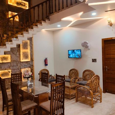 Amritam Palace A Luxury Ac Home Stay Ringas Exteriör bild