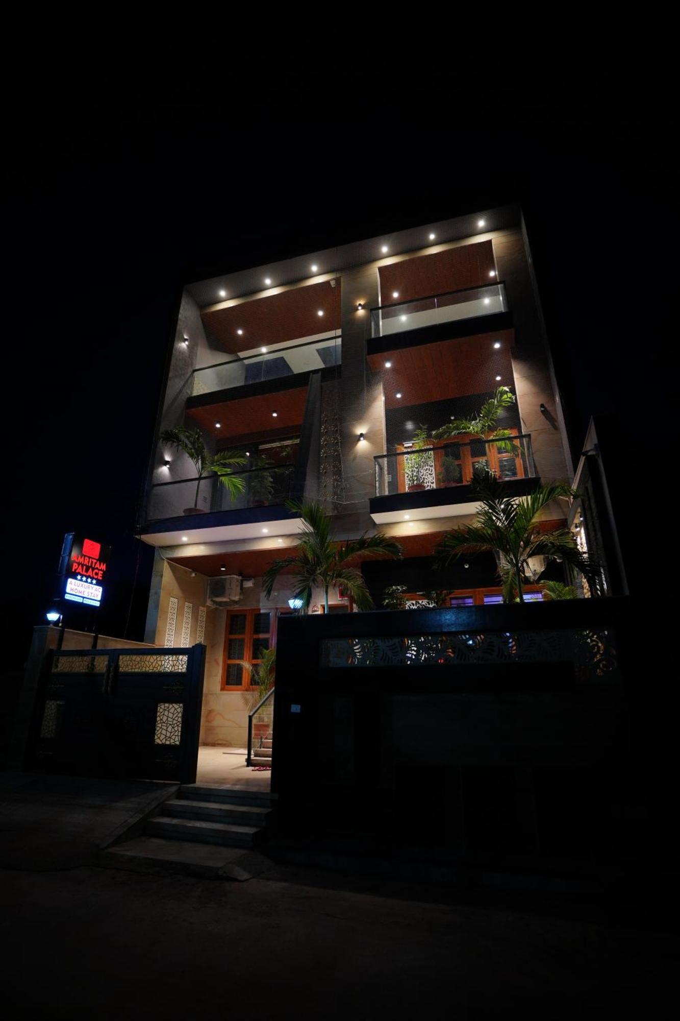Amritam Palace A Luxury Ac Home Stay Ringas Exteriör bild