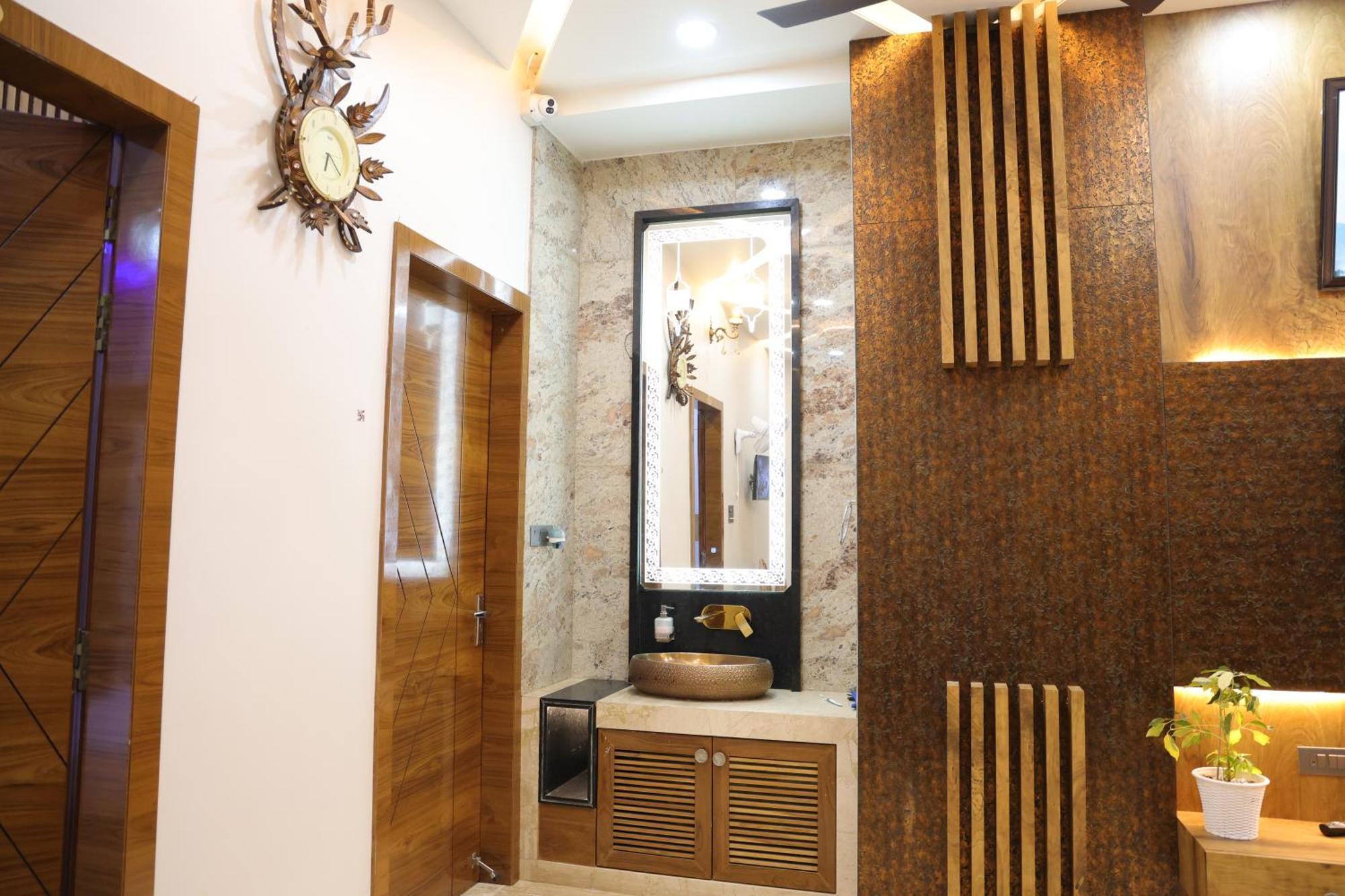 Amritam Palace A Luxury Ac Home Stay Ringas Exteriör bild