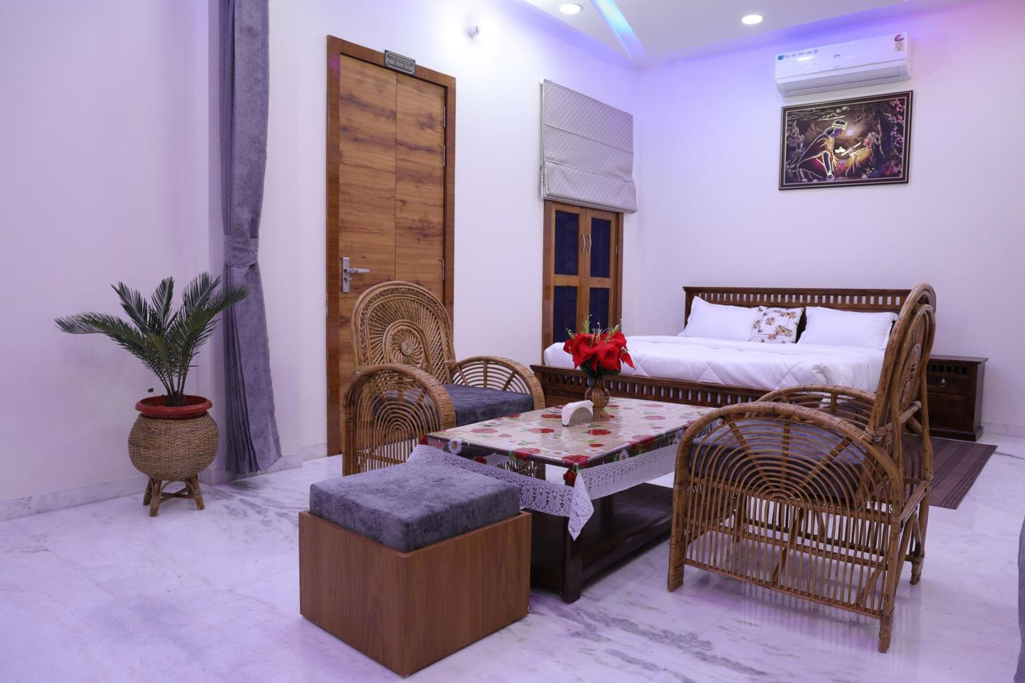 Amritam Palace A Luxury Ac Home Stay Ringas Exteriör bild